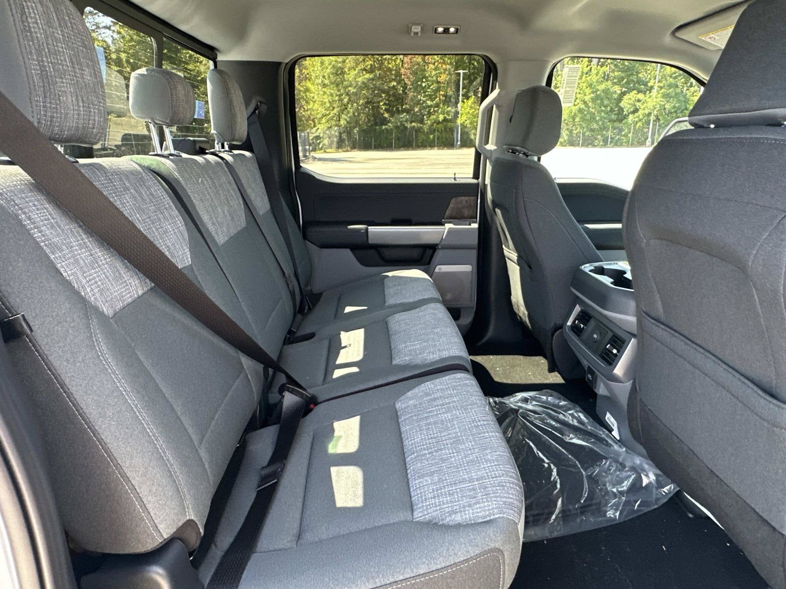 2026 Ford Super Duty F-350 DRW XLT