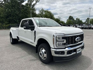 2026 Ford Super Duty F-350 DRW LARIAT