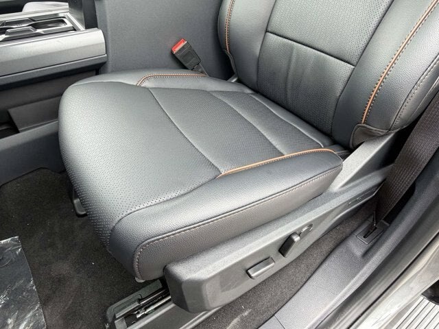 2026 Ford Super Duty F-350 DRW LARIAT