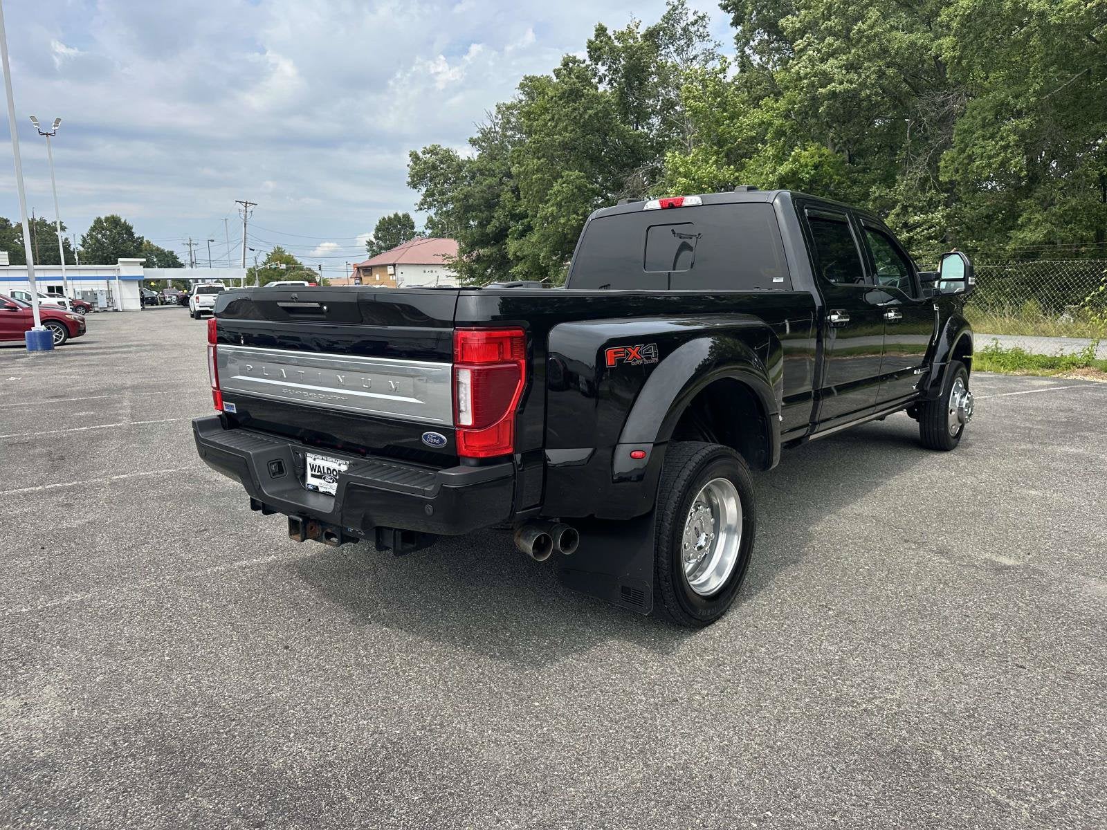 2022 Ford Super Duty F-450 DRW Platinum