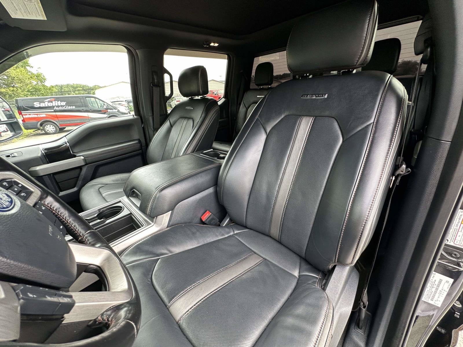 2022 Ford Super Duty F-450 DRW Platinum