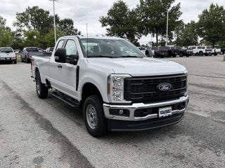 2027 Ford Super Duty F-350 SRW XL