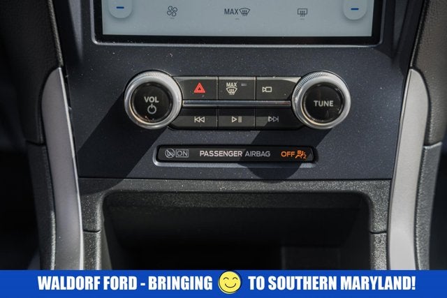 2022 Ford Edge SE
