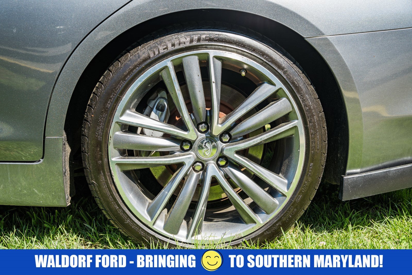 2015 INFINITI Q50 Hybrid Sport