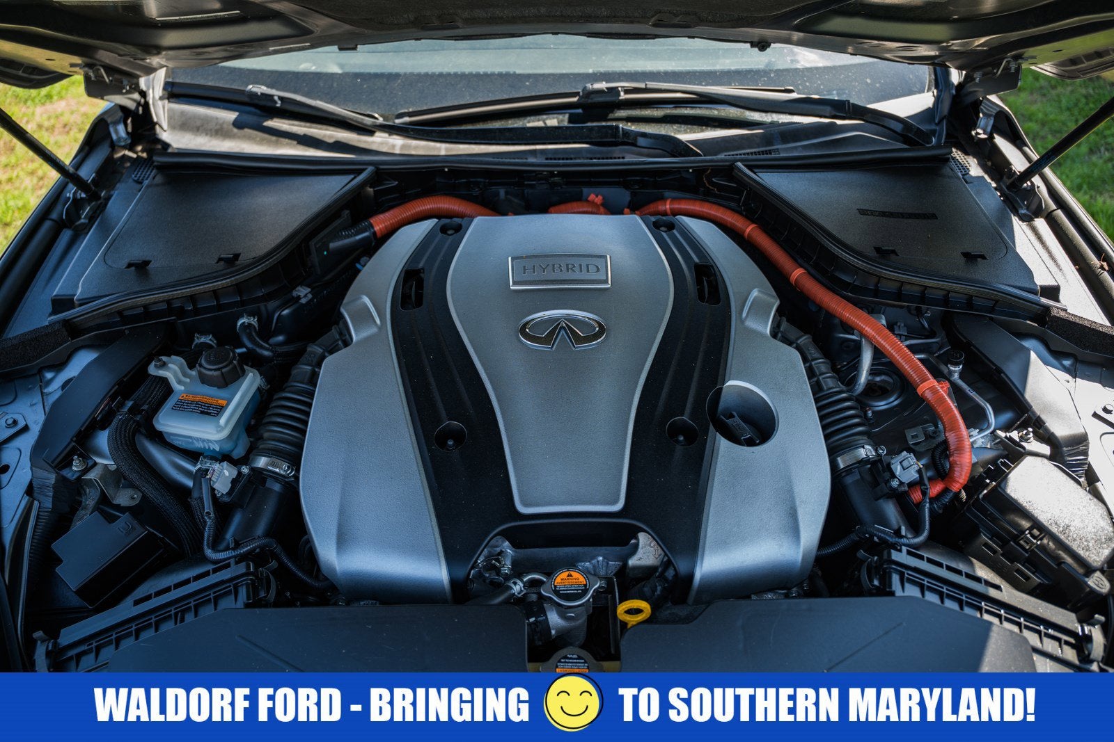 2015 INFINITI Q50 Hybrid Sport