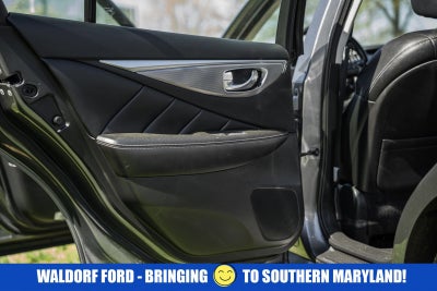 2015 INFINITI Q50 Hybrid Sport