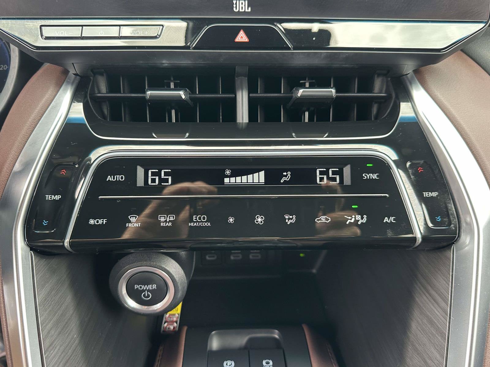 2023 Toyota Venza Base