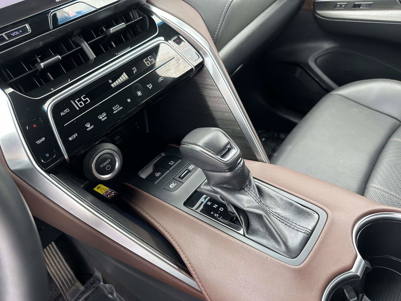 2023 Toyota Venza Base