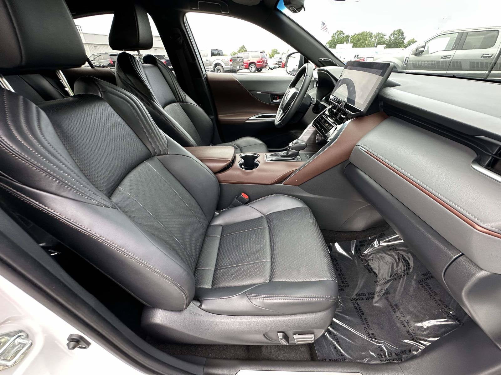 2023 Toyota Venza Base