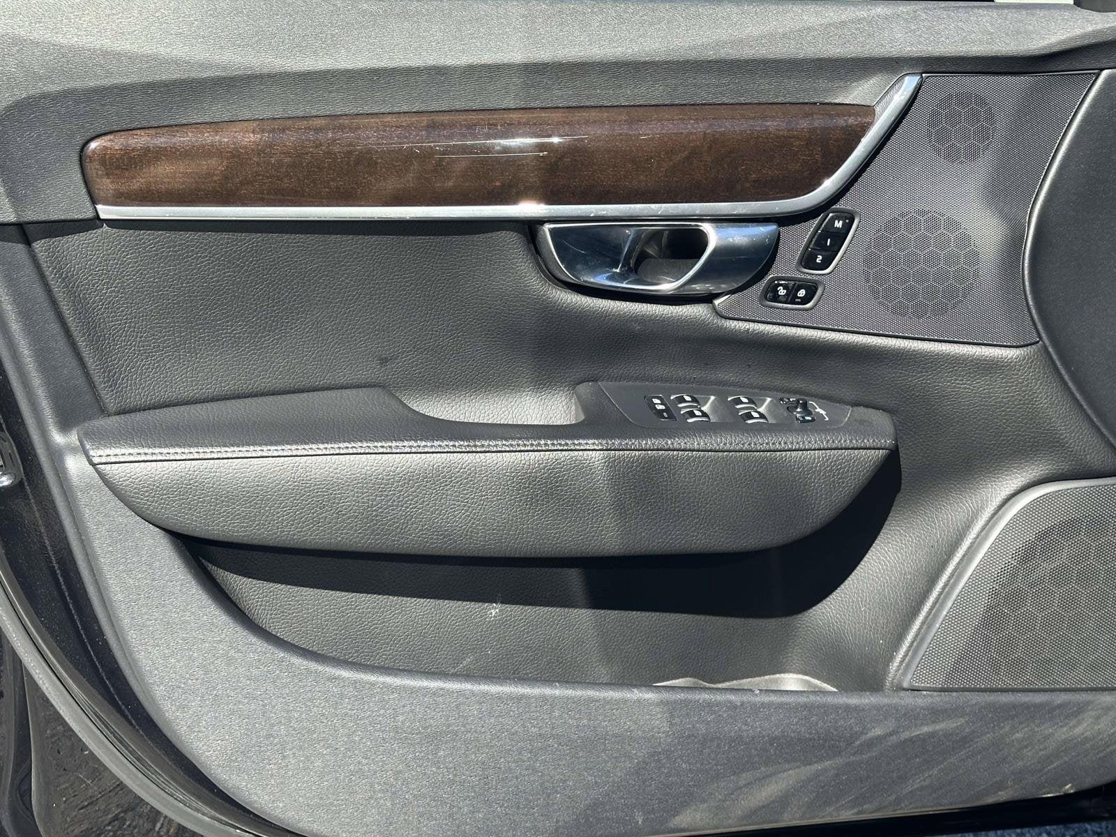 2019 Volvo S90 Momentum