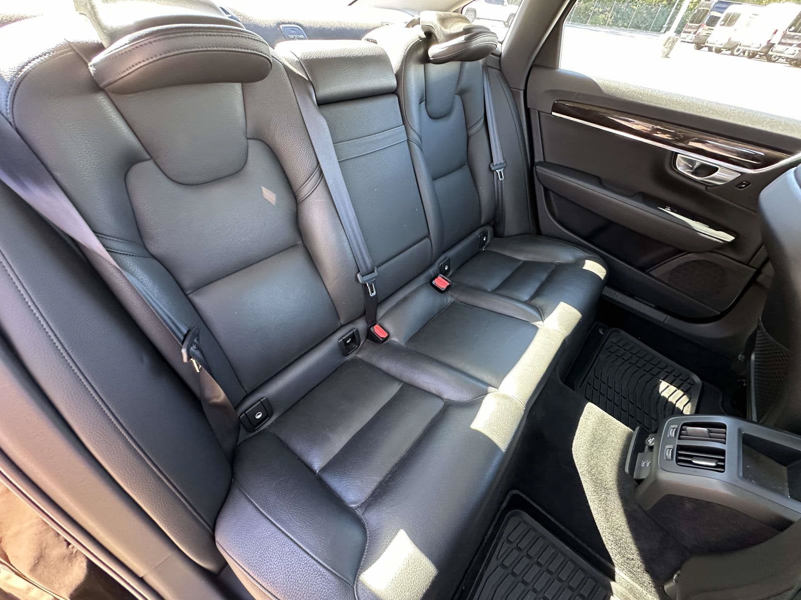 2019 Volvo S90 Momentum
