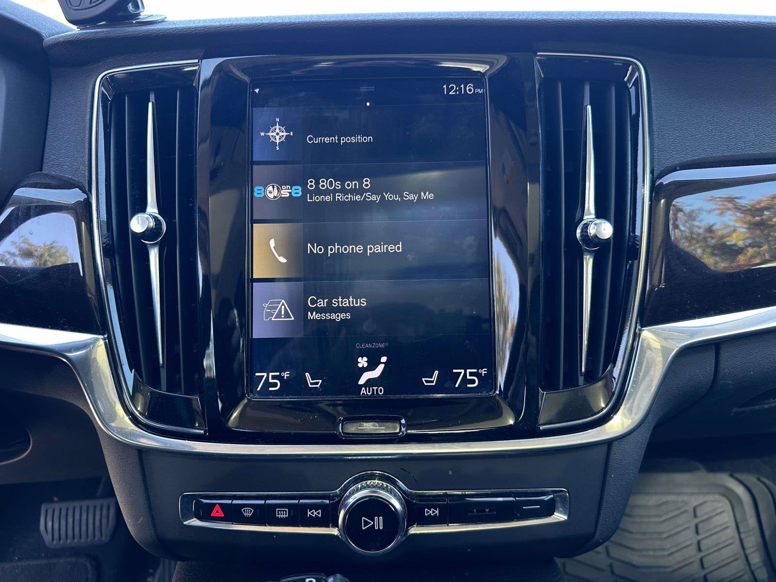 2019 Volvo S90 Momentum