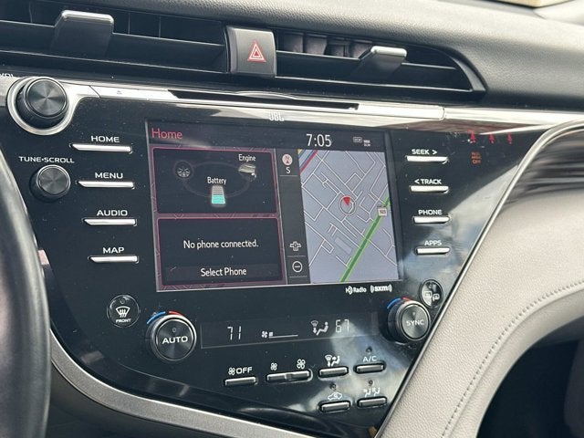 2020 Toyota Camry Hybrid XLE
