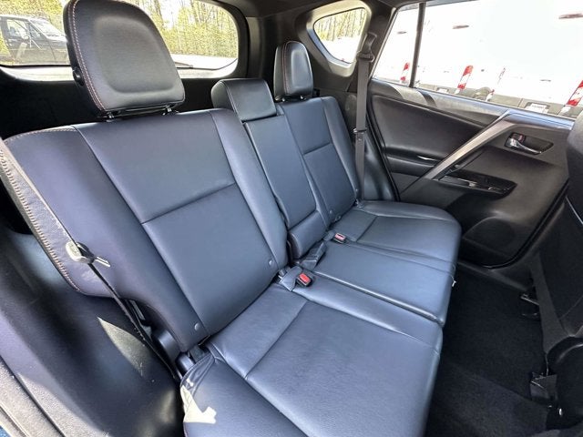 2018 Toyota RAV4 SE