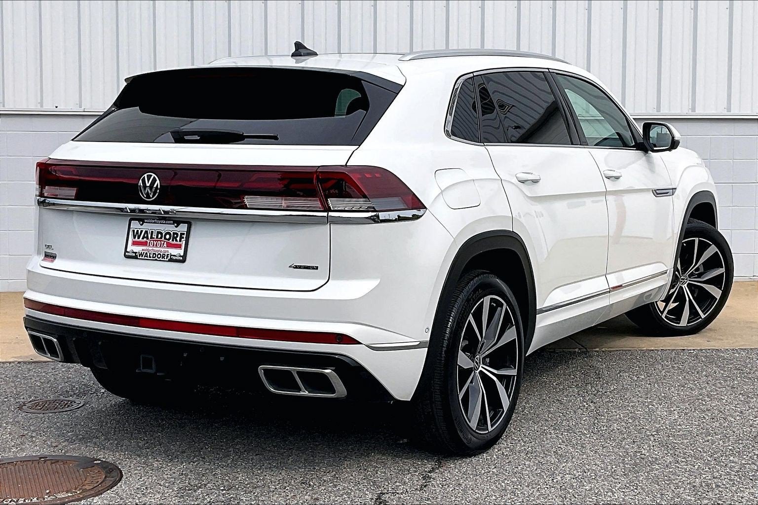 2025 Volkswagen Atlas Cross Sport 2.0T SEL Premium R-Line