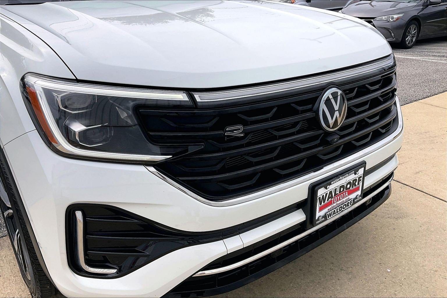 2025 Volkswagen Atlas Cross Sport 2.0T SEL Premium R-Line