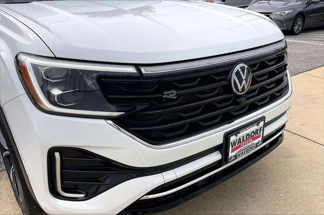 2025 Volkswagen Atlas Cross Sport 2.0T SEL Premium R-Line