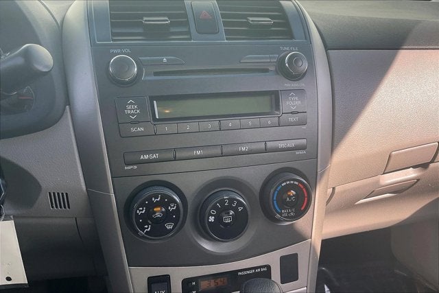 2011 Toyota COROLLA LE