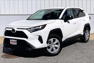 2025 Toyota RAV4 LE