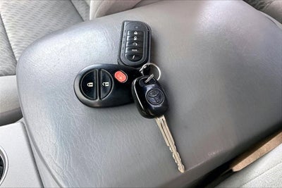 2011 Toyota TACOMA 4WD Double LB V6 AT (Natl)