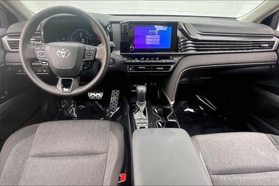 2025 Toyota CAMRY LE