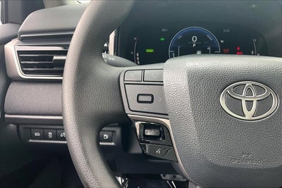 2025 Toyota CAMRY LE