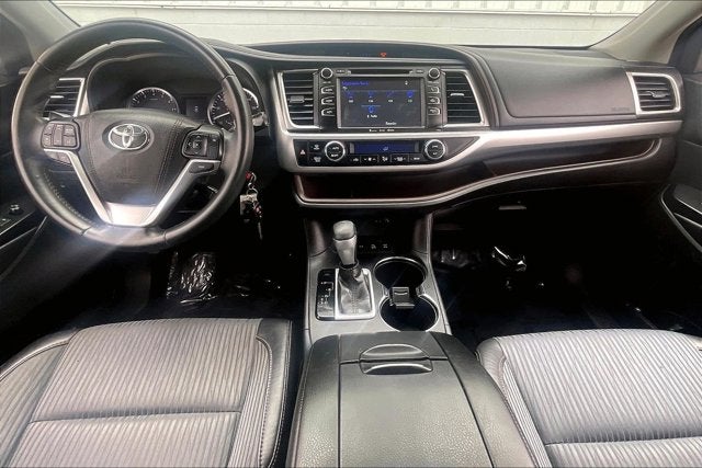 2016 Toyota Highlander Base