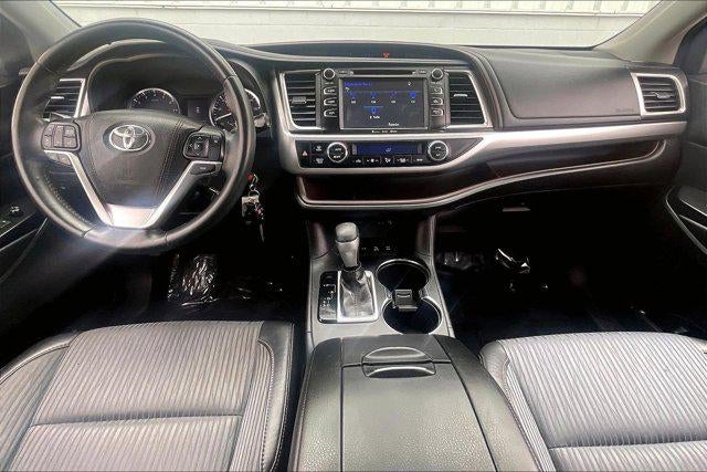 2016 Toyota HIGHLANDER LE Plus