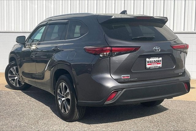 2023 Toyota Highlander Base