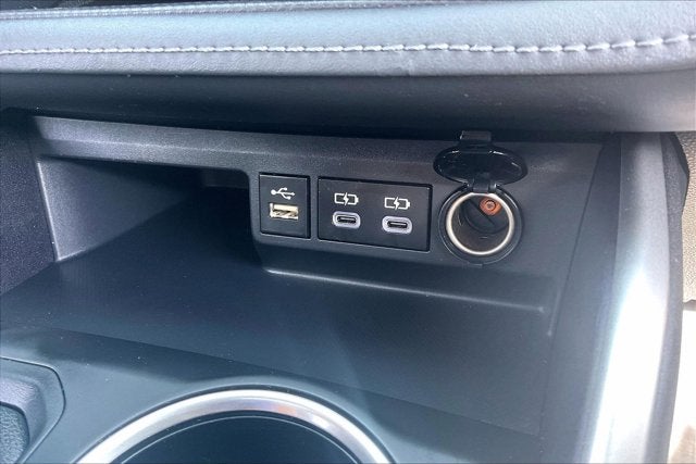 2023 Toyota Highlander Base