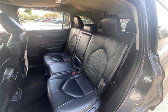 2023 Toyota HIGHLANDER XLE