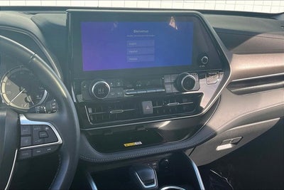 2023 Toyota Highlander Base