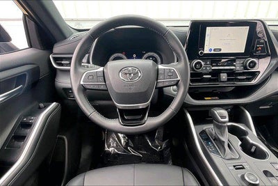 2025 Toyota HIGHLANDER XSE