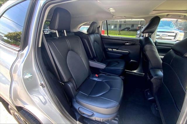 2025 Toyota Highlander XLE