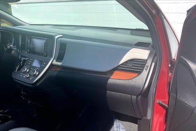 2019 Toyota SIENNA LTD PREM Limited Premium