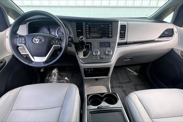 2019 Toyota SIENNA XLE 3.5L XLE