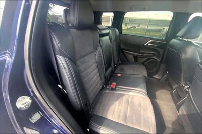 2022 Mitsubishi Outlander SE