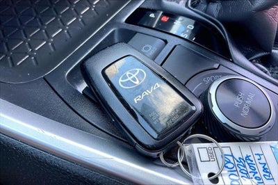 2025 Toyota RAV4 Hybrid Hybrid XLE