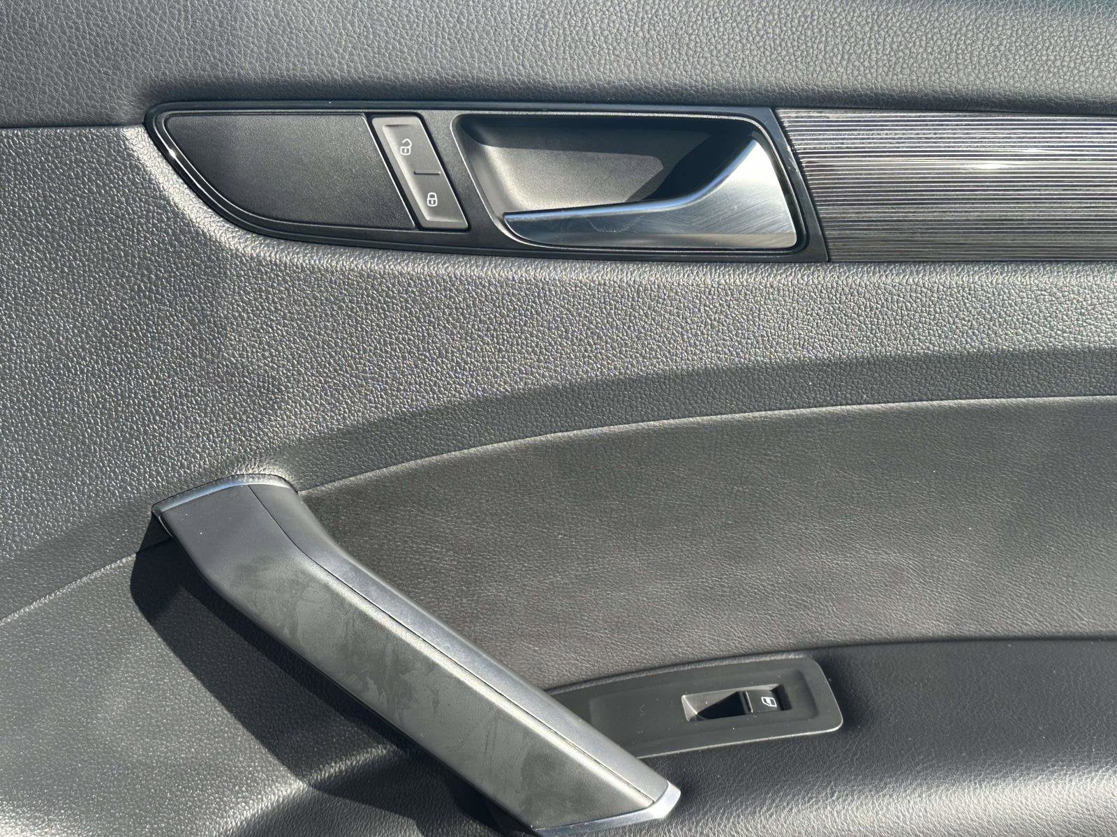 2020 Volkswagen Passat 2.0T R-Line