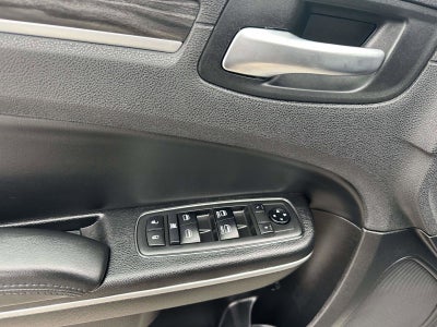 2019 Chrysler 300 Touring L