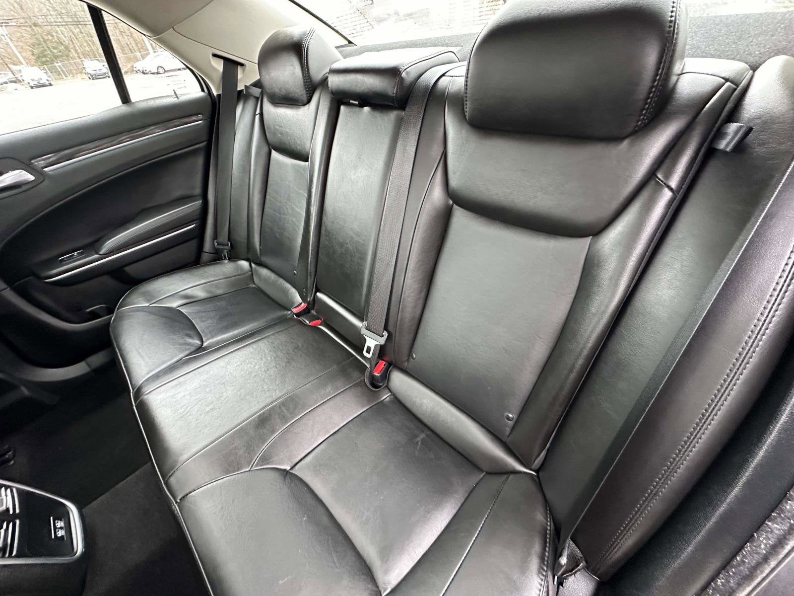 2019 Chrysler 300 Touring L