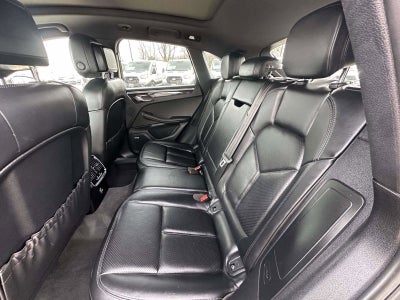 2018 Porsche Macan Base