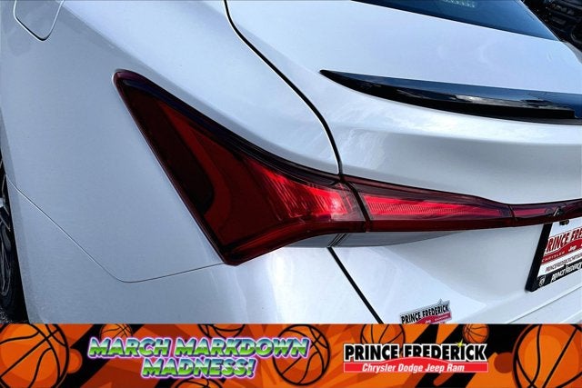 2019 Toyota Avalon Base