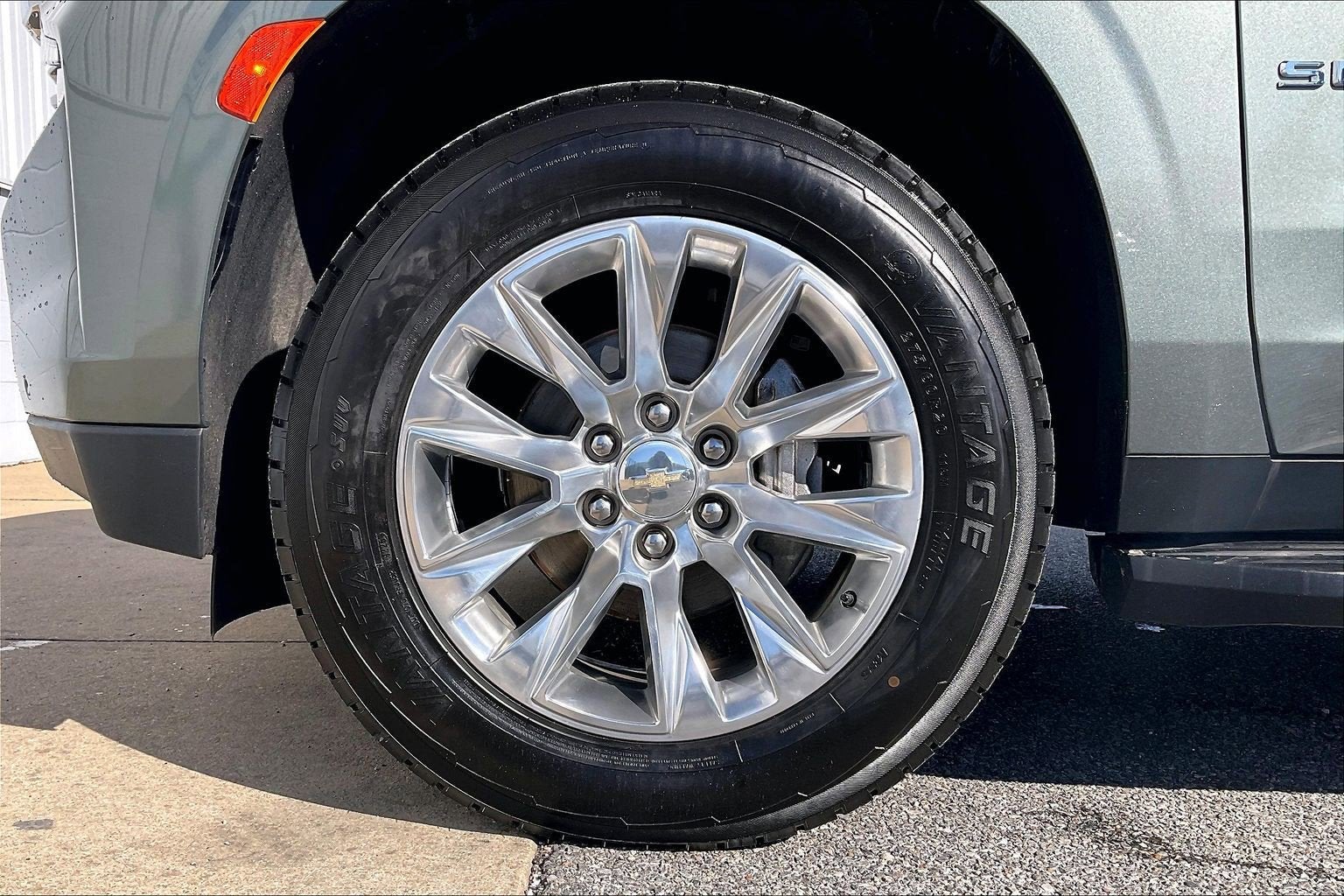 2023 Chevrolet Suburban Premier