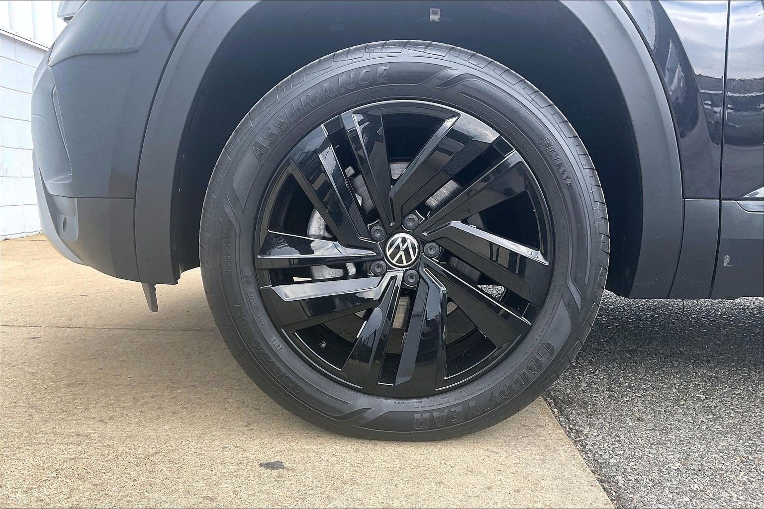 2022 Volkswagen Atlas Cross Sport 2.0T SE w/Technology