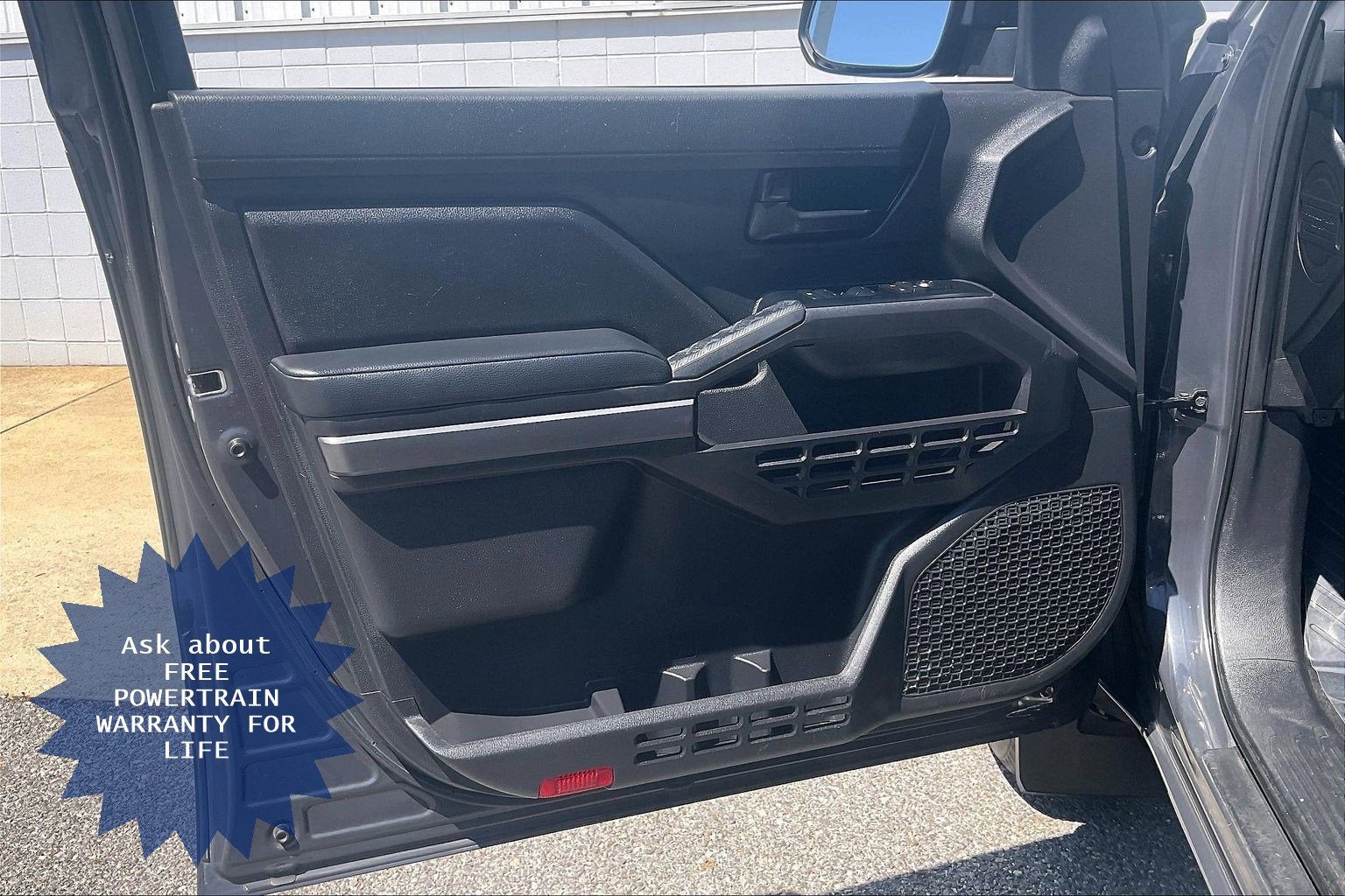 2025 Toyota Tacoma 4WD SR5