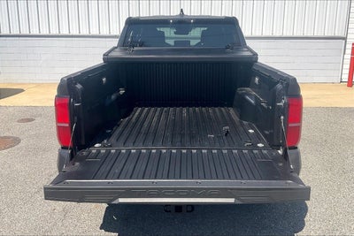 2025 Toyota Tacoma 4WD SR5