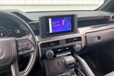 2025 Toyota Tacoma 4WD SR5