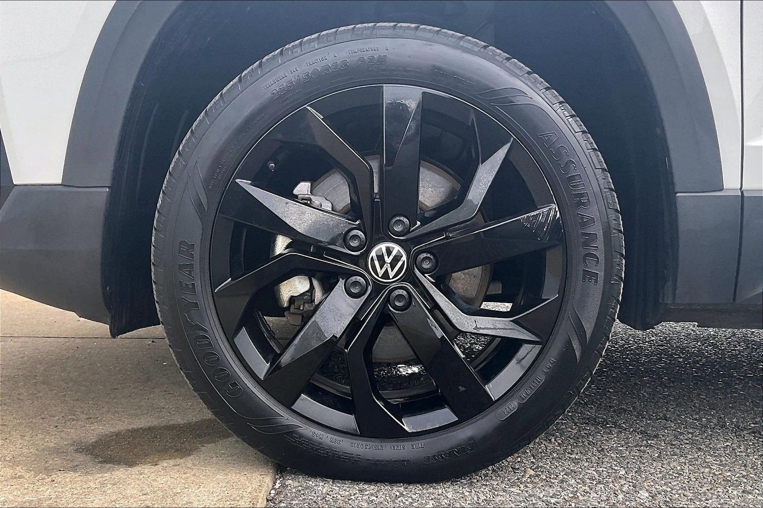 2024 Volkswagen Taos SE