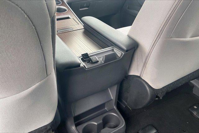 2023 Toyota Sienna LE